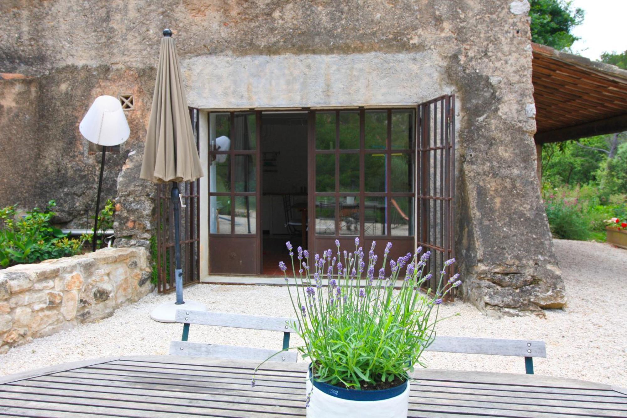 Le Moulin En Provence Bed & Breakfast Saint-Antonin-sur-Bayon ภายนอก รูปภาพ